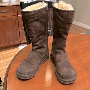 UGG Australia Knightsbridge Tall Women's Boot Size 8 Brown Suede Sheepskin